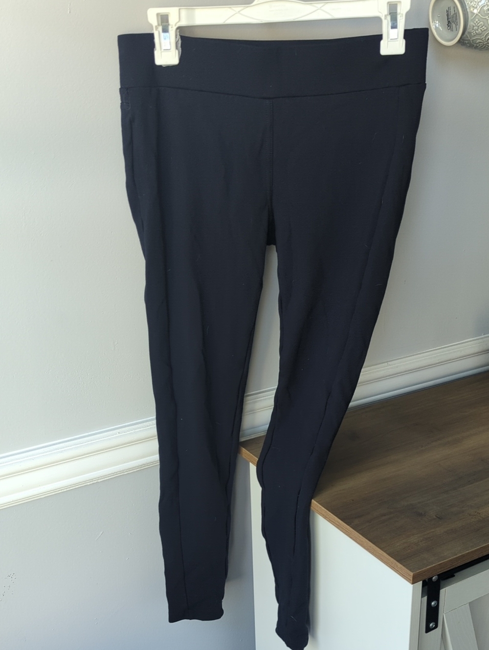 LOFT Black Ponte Ankle Leggings